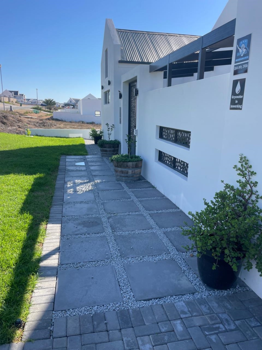 4 Bedroom Property for Sale in Da Gama Bay Western Cape